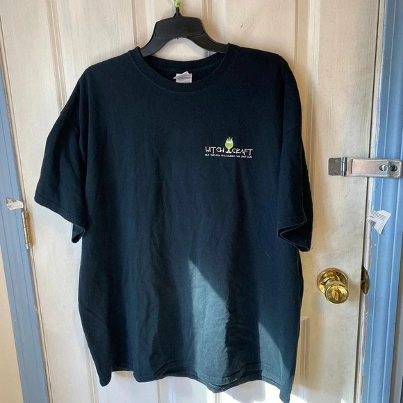 Gildan Witch Craft Old Chicago Halloween Tour 2014 Shirt Unisex adult Plus Sz 2X - Picture 3 of 5